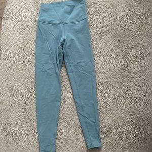 Alo leggings (seafoam)